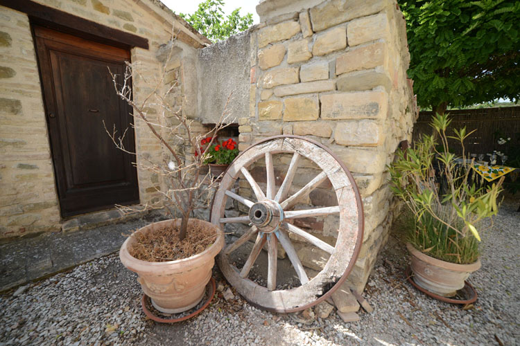 Ferienhaeuser und Ferienwohnungen Assisi Nocera Serre di Parrano 